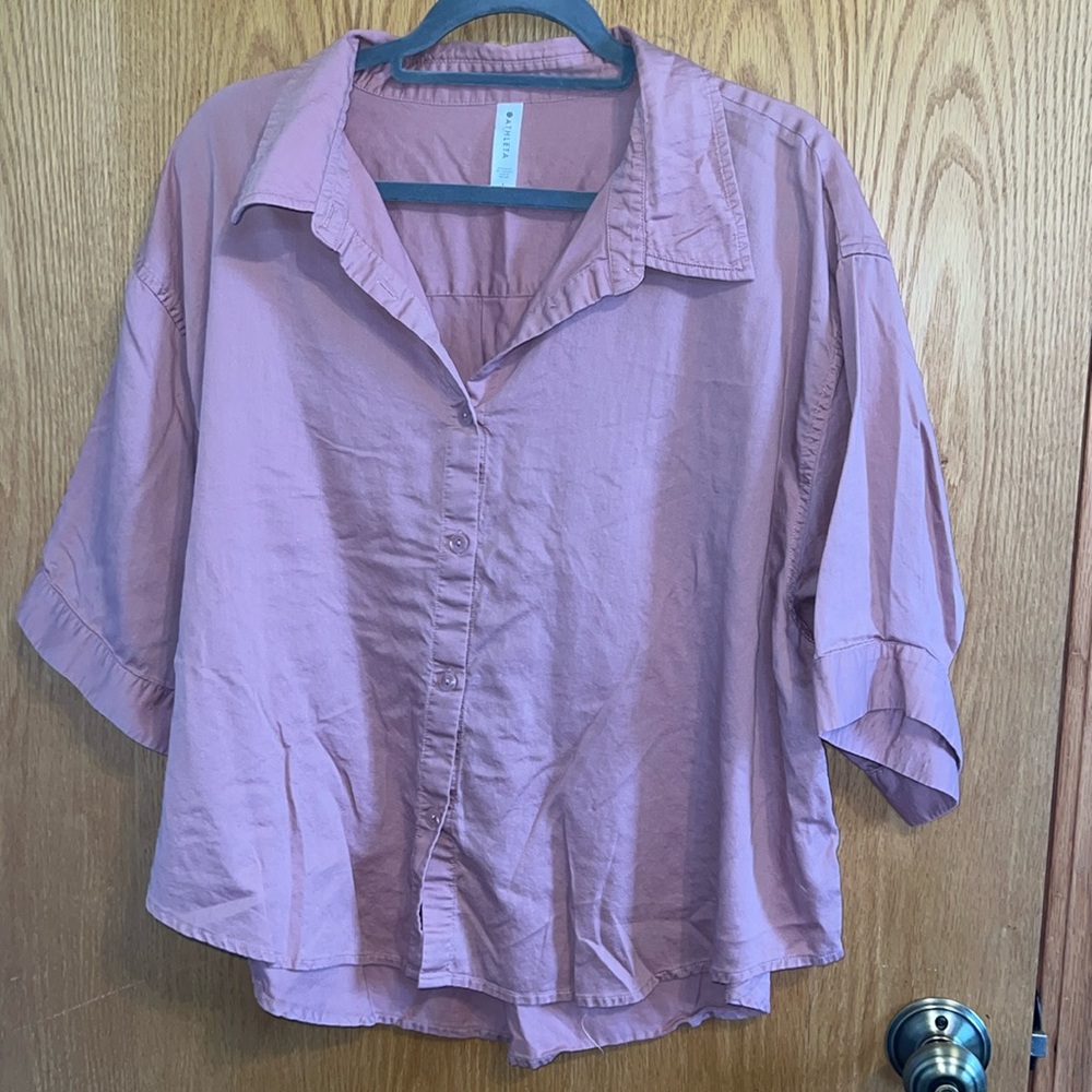 Athleta mauve oversized short button up size large top boxed‎ flow sleeved top